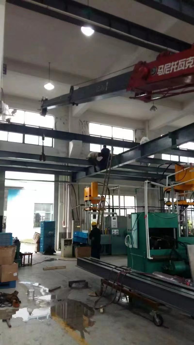 室內(nèi)鋼結(jié)構(gòu)隔層