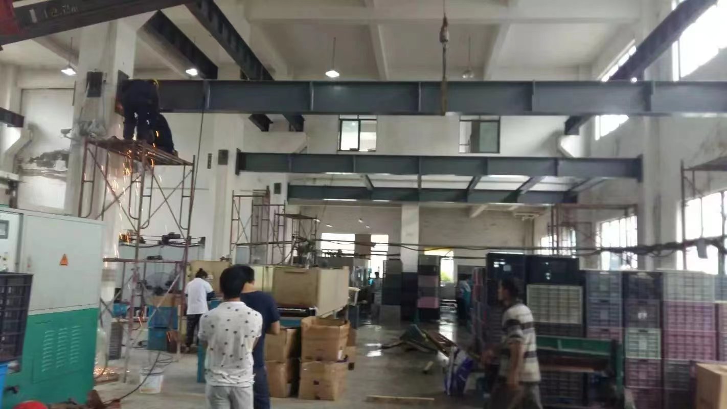 輕鋼結(jié)構(gòu)在廠(chǎng)房中起著關(guān)鍵的作用？